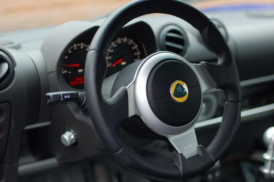  Lotus Exige S240 2008 года  (фото 15 из 41)